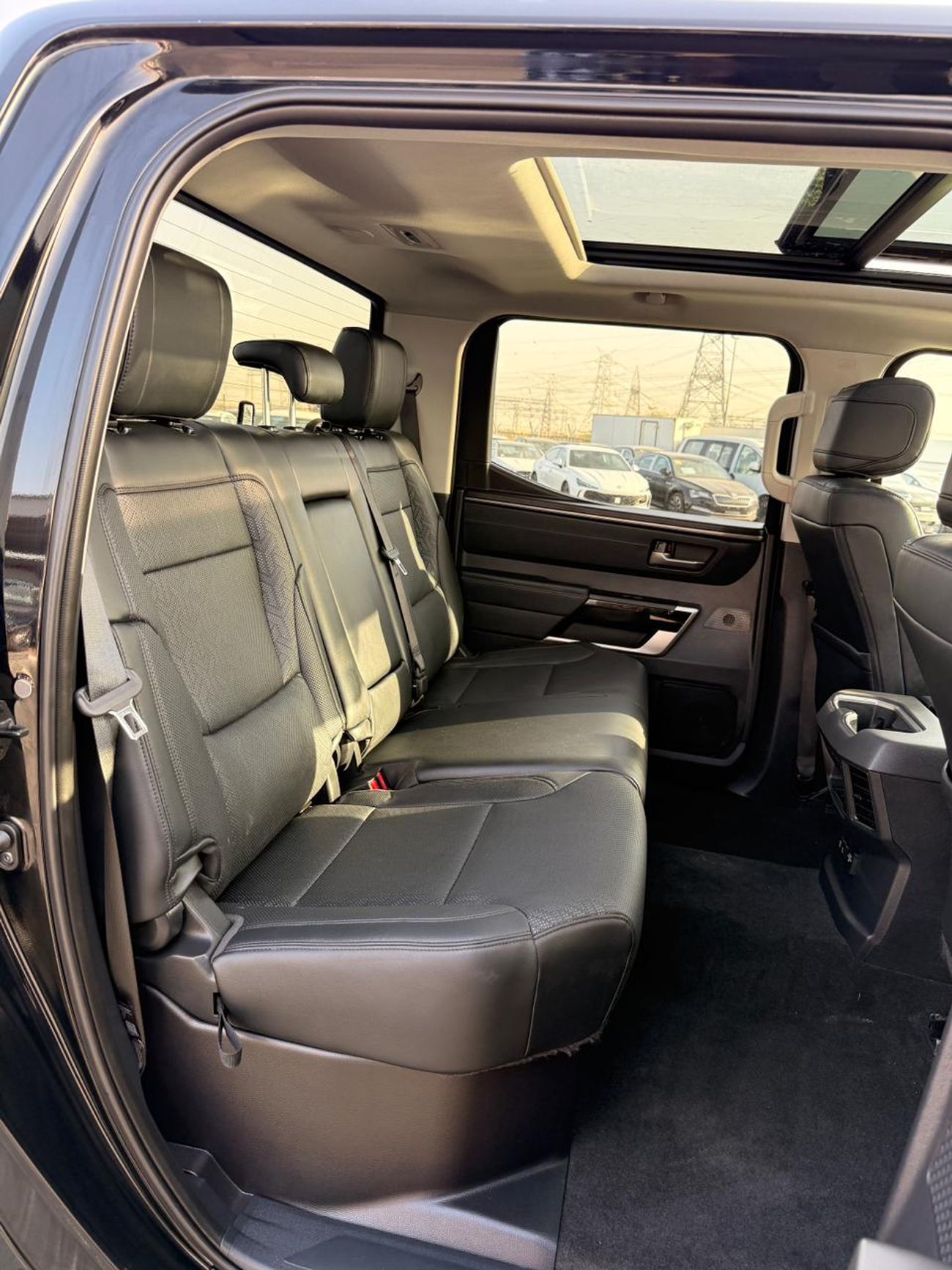 Toyota Tundra Limited Crewmax | Panoramic | 360 Camera ,Radar  leather seats Full option