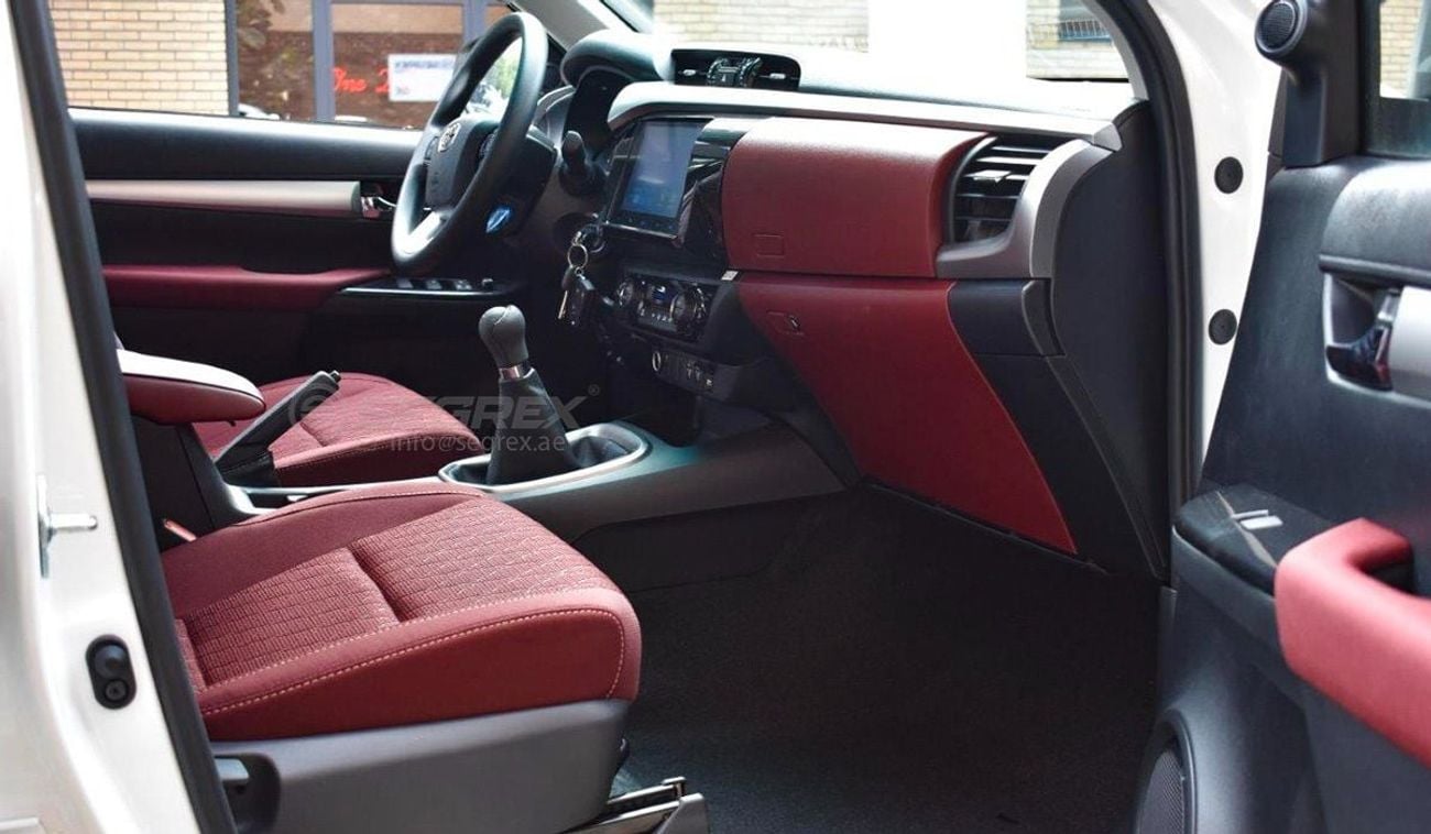 Toyota Hilux DC, 2.7L Petrol 4WD Manual | 2026 Model | Ready for Export