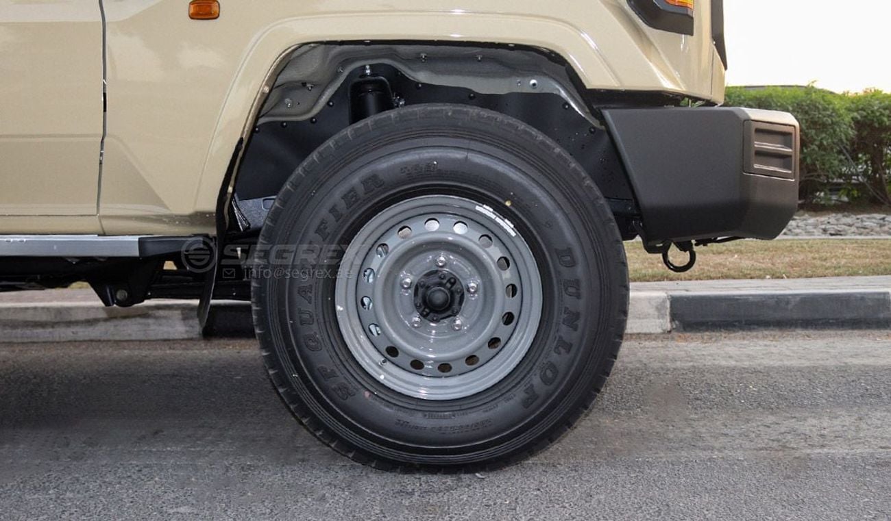 تويوتا لاند كروزر بيك آب 2025 Model Toyota Land Cruiser Pick Up, LC79 Double Cabin, 4.0L Petrol 4WD 6A/T