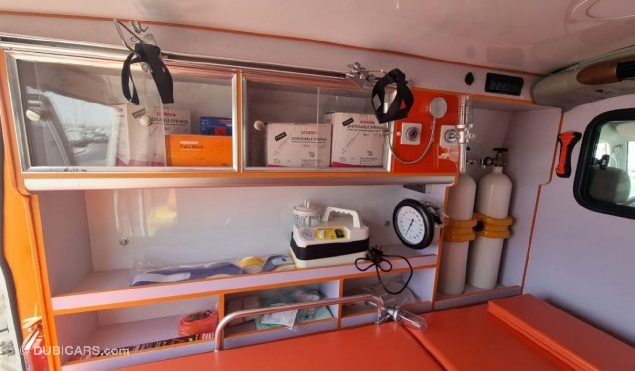 Toyota Land Cruiser 70 TOYOTA LC HTOP AMBULANCE 4.0 PETROL V6