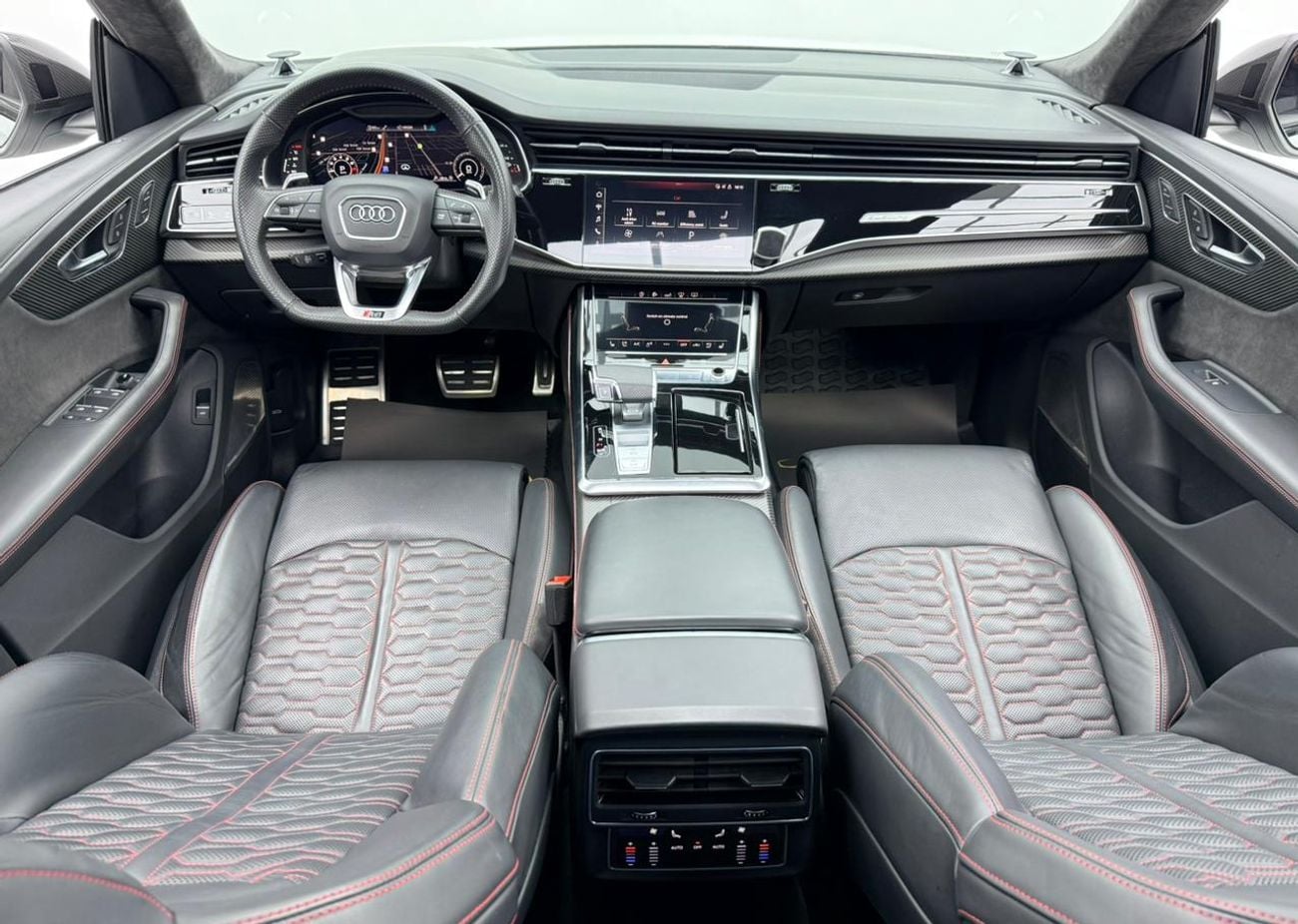 Audi RSQ8 STD 2020 Audi RSQ8 4.0TFSI Quattro, Warranty, Carbon Fiber Package, Excellent Condition, GCC