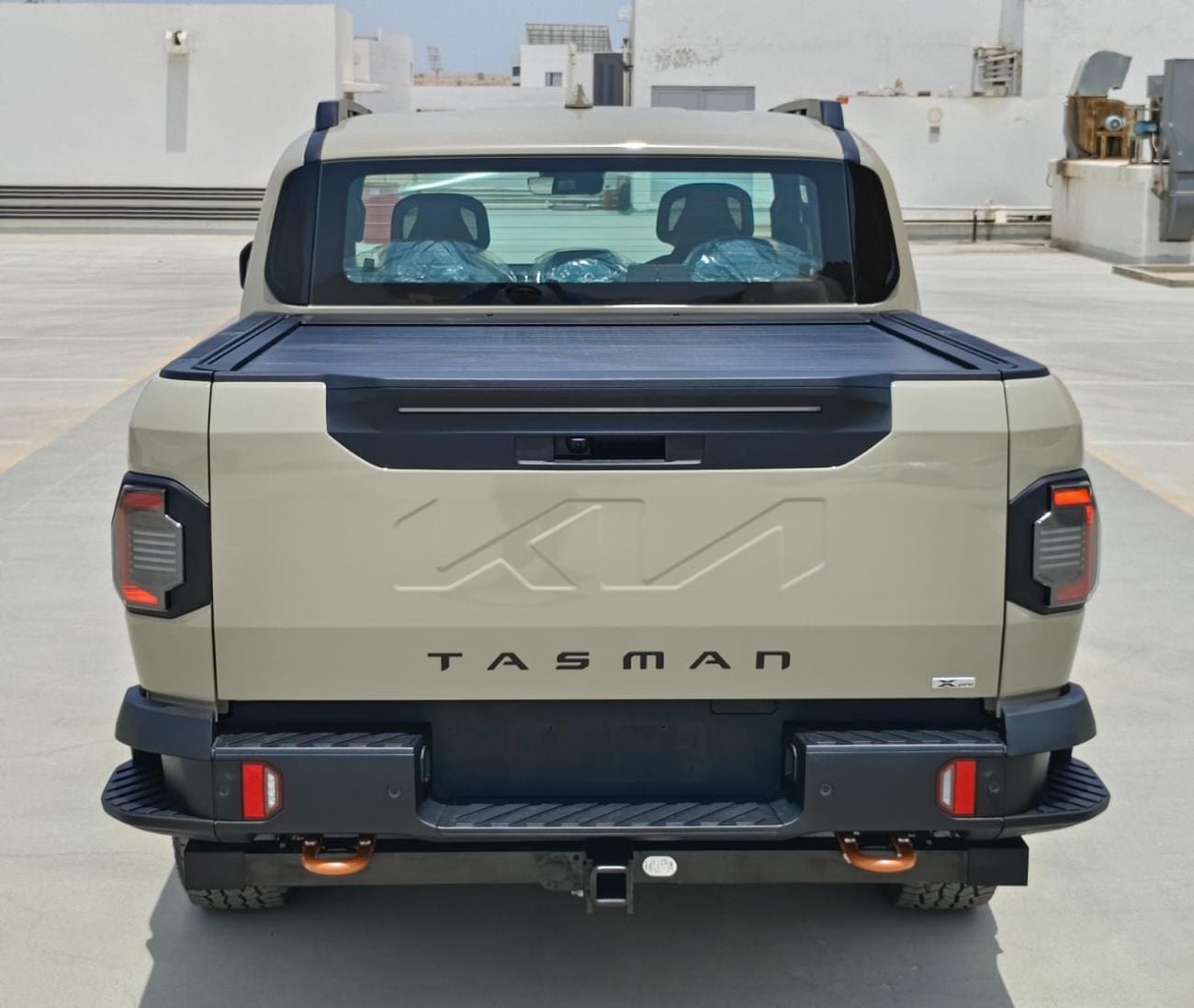 كيا تسمان Kia Tasman X PRO 2.5L Turbo 2026 – فل أوبشن | 2.5 لتر تيربو | بيج خارجي | داخلية بني