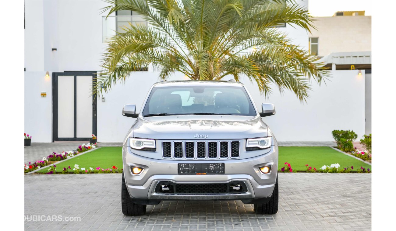 جيب جراند شيروكي Overland 5.7L V8 - Under Agency Warranty! - AED 1,939 Per Month - 0% DP