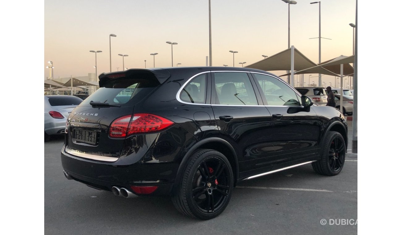 Porsche Cayenne S PORSCHE CAYENNE S MODEL 2012 GCC CAR PERFECT CONDITION FULL OPTION PANORAMIC ROOF LEATHER SEATS