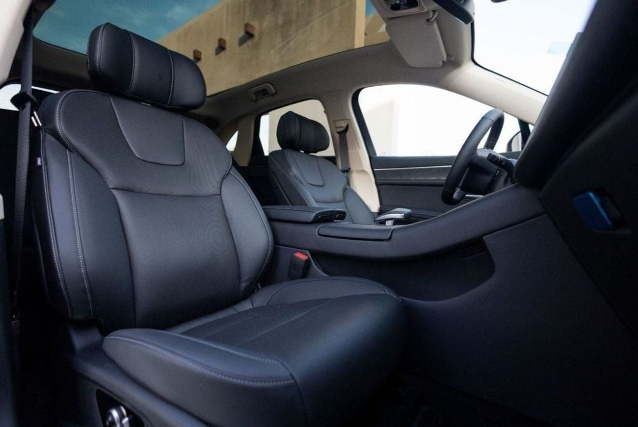 Seres 5 Seres 5 Max EVR Comfortline 2025 (BRAND NEW) GCC under Agency Warranty and Service Contract with Fle