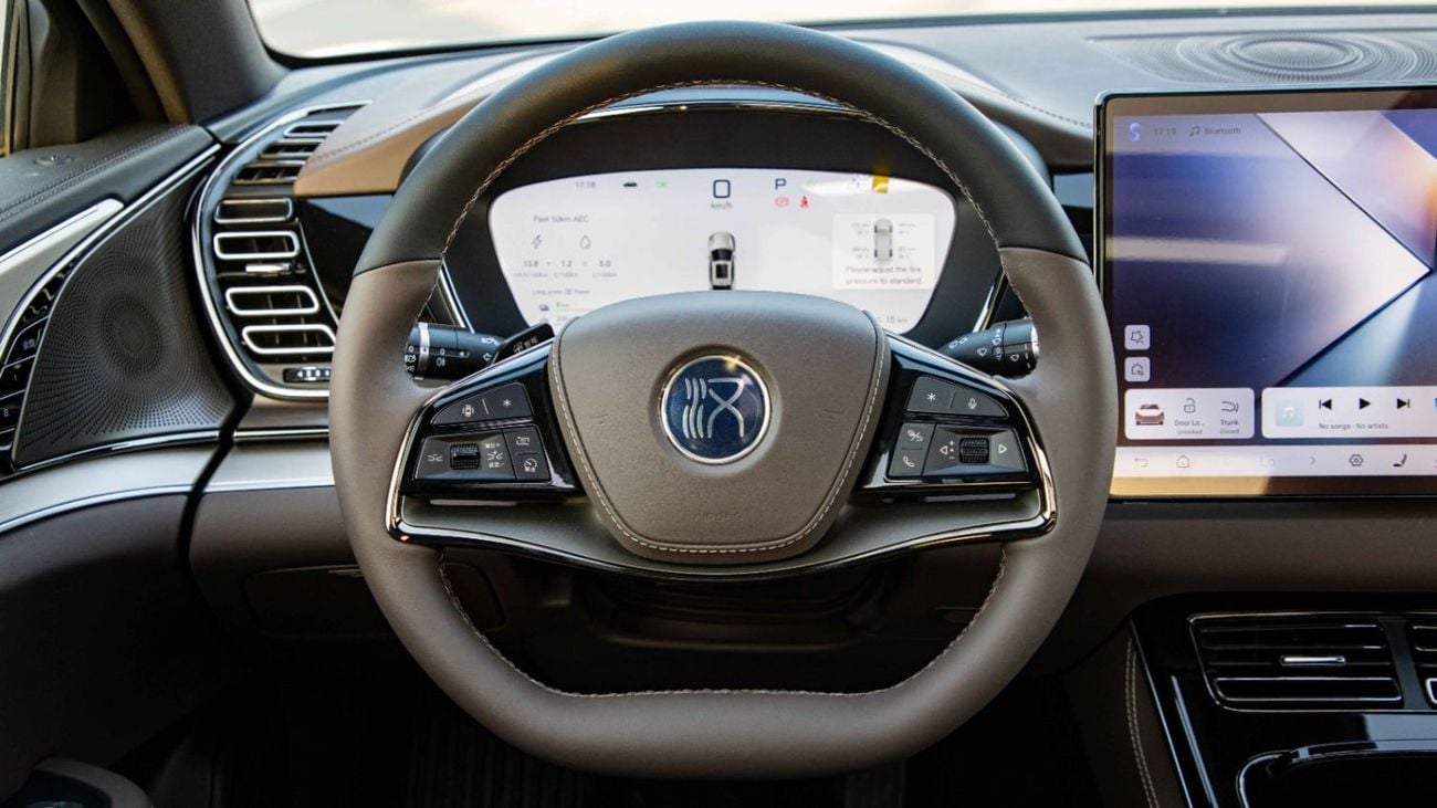 بي واي دي هان DM-i 125KM ELITE SMART DRIVING EDITION | 2025 | Ready Stock Limited QTY