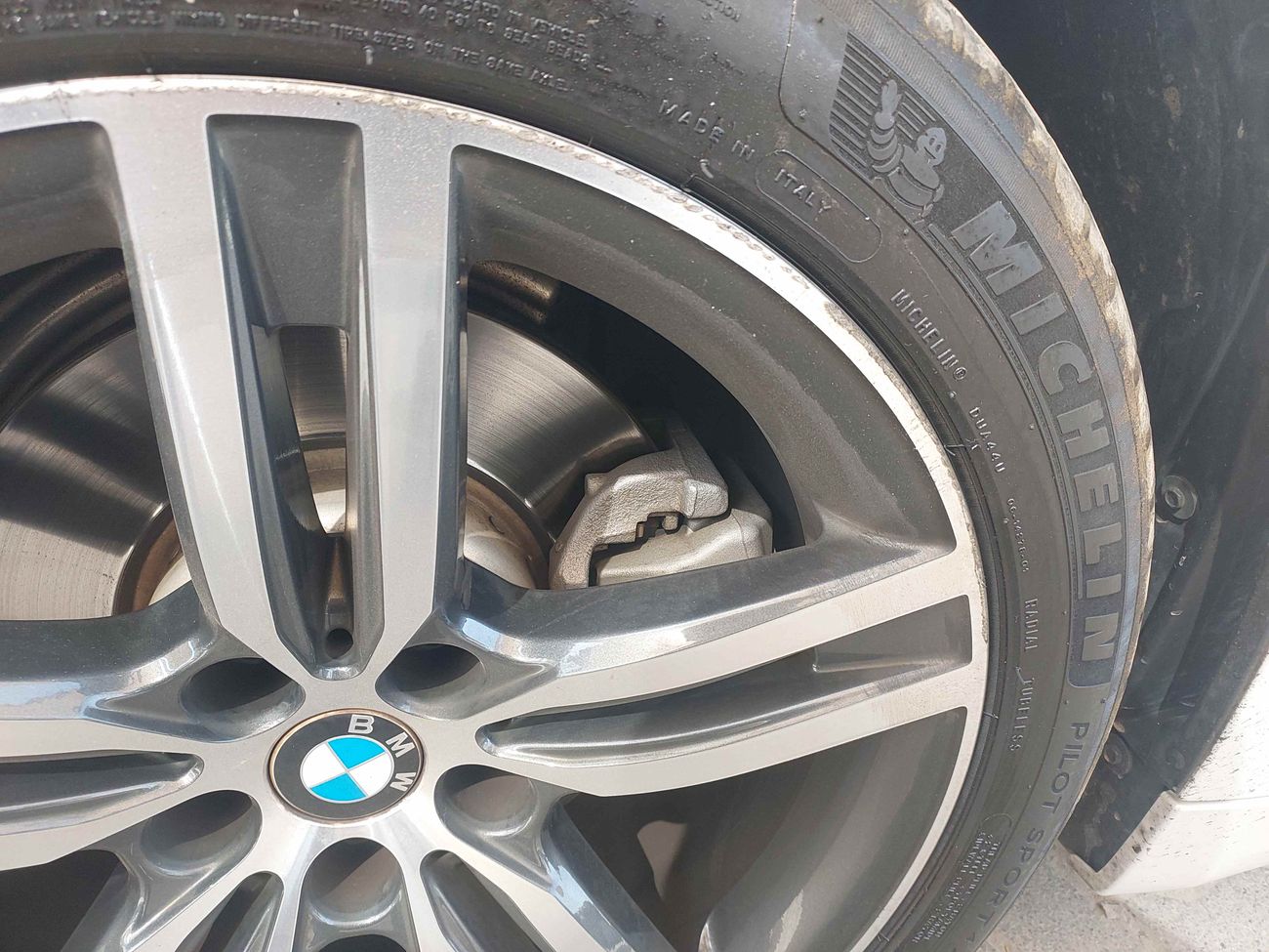 بي أم دبليو 520i JOY EDITION 2 | بدون دفعة مقدمة | اختبار القيادة في المنزل