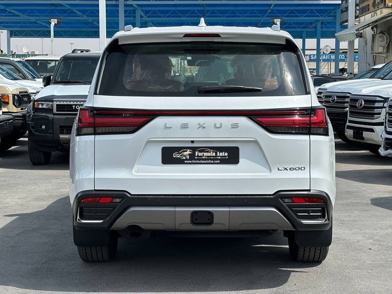 لكزس LX 600 LX600 VIP 3.5 لتر PTR أوتوماتيك // 2026 // كاملة المواصفات: مقاعد VIP، رادار وشاشة عرض رأسية، كاميرا