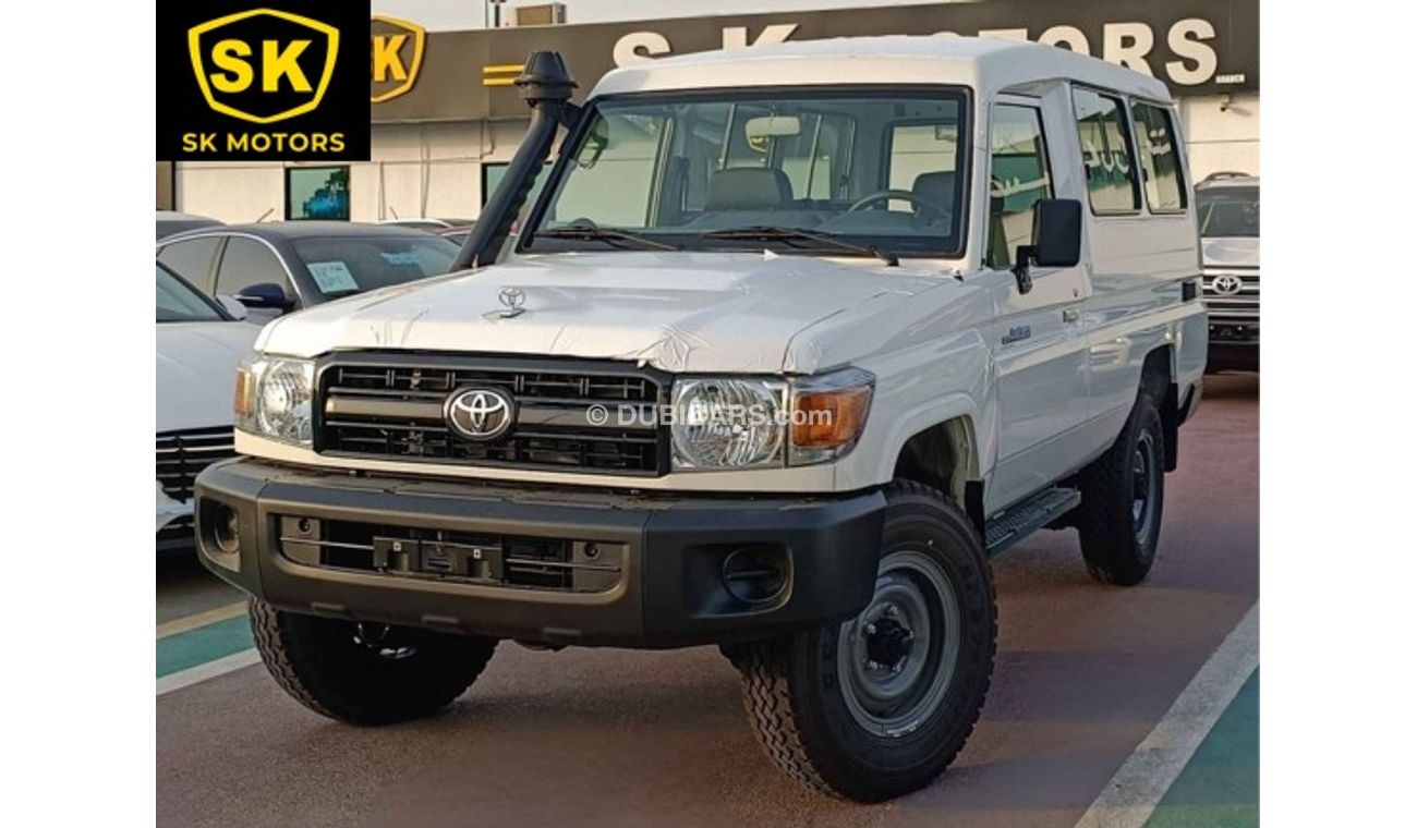 Toyota Land Cruiser 70 4.2L V6 Diesel / Leather Seats / Differential Lock / Power Window (CODE # 67898)
