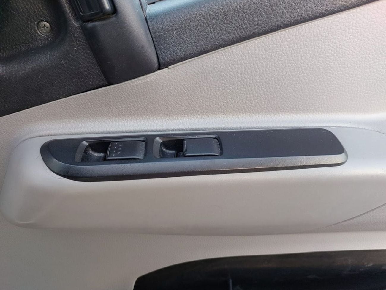 Mitsubishi Fuso Canter MITSUBISHI CANTER FREEZER TRUCK RHD 2018 MODEL 3.0 L DIESEL AUTOMATIC(PM32241)