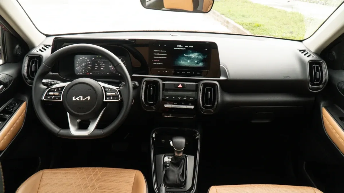 Kia Sonet interior - Cockpit