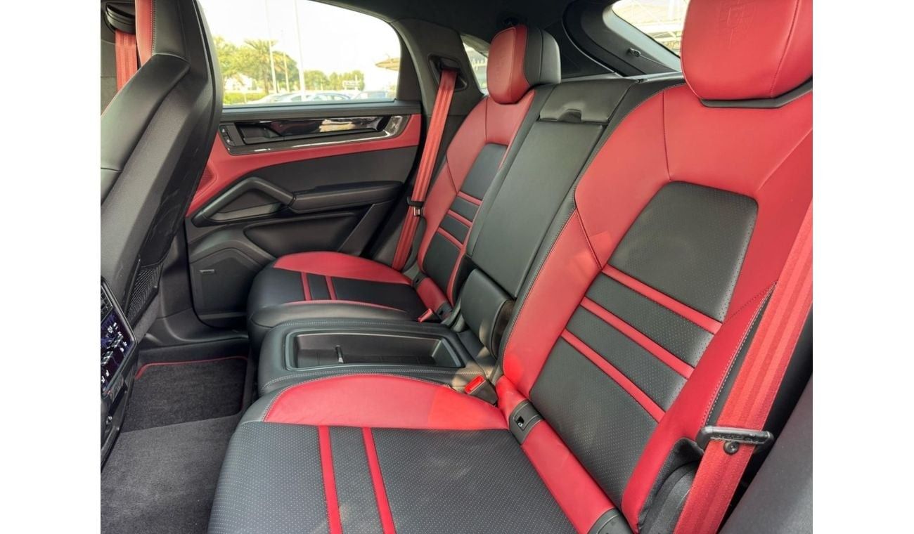 Porsche Cayenne GCC SPEC UNDER WARRANTY NEAT AND CLEAN