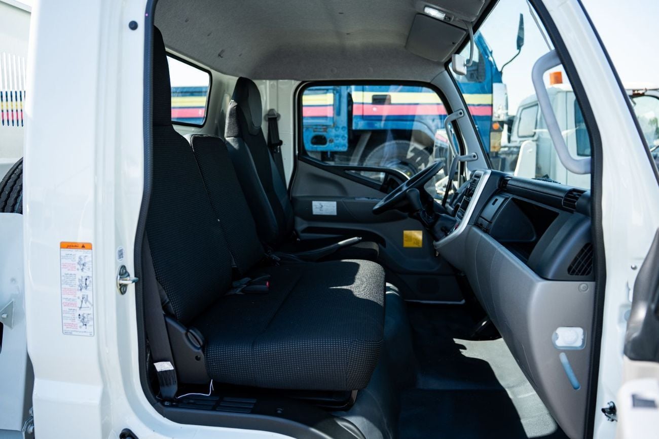 ميتسوبيشي كانتر فان Mitsubishi Fuso Dumb  Model 2026 4.2L Diesel With ABS