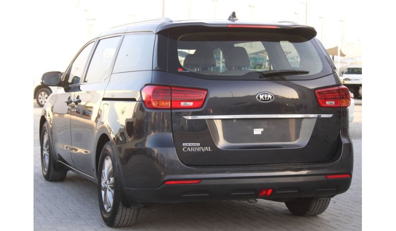 Kia Carnival Kia Carnival 2019 GCC, in excellent condition, without accidents