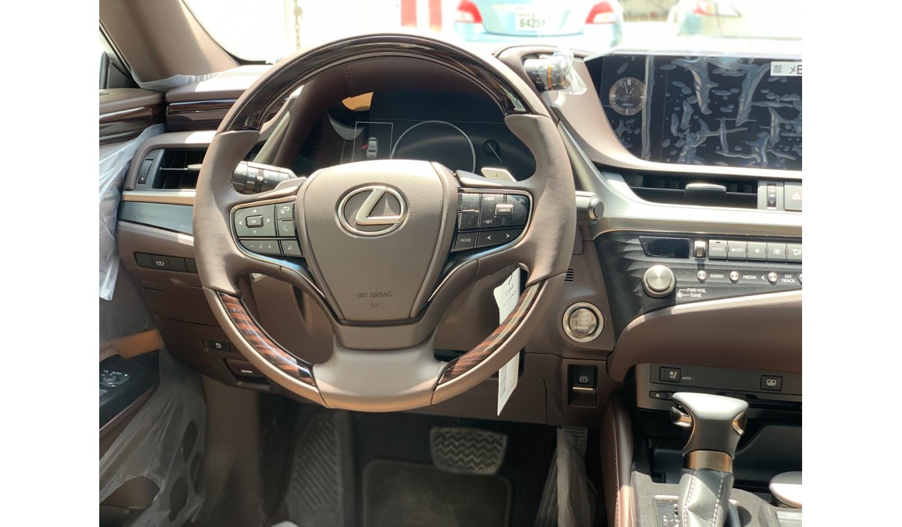 Lexus ES350 MID OPTION 2021 PANORAMIC / BLINDSPOT/ NAVIGATION ( RAMDAN OFFERS ) PRODUCTION 2021