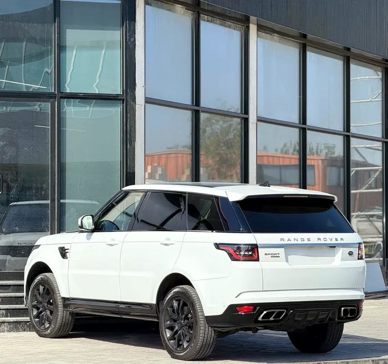 لاند روفر رينج روفر سبورت MORYA JESWANI CARS FOR USED AUTOMOBILE TRADING CO.L.L.C