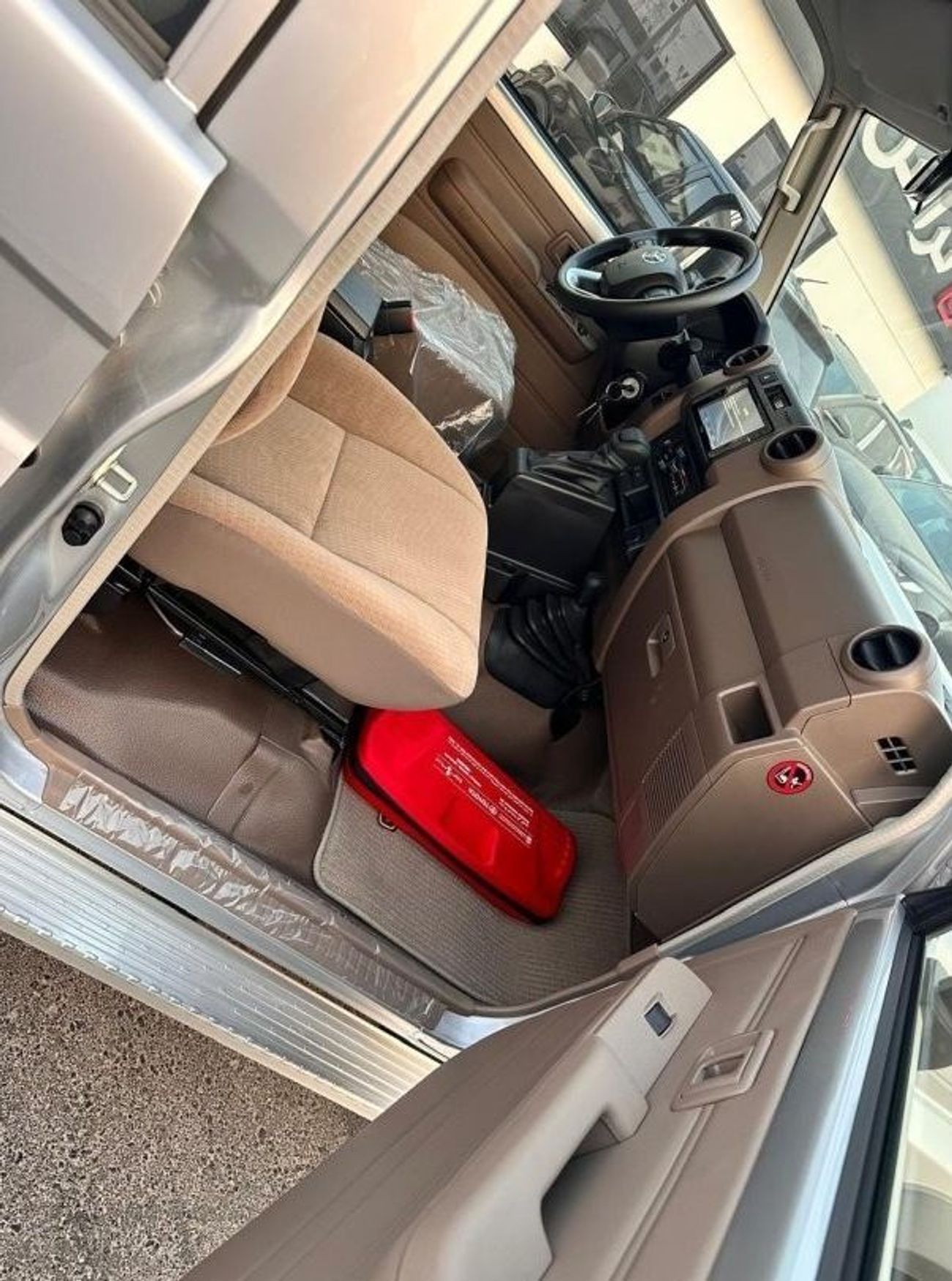 Toyota Land Cruiser Pick Up 4.0 L automatic with  dif lock