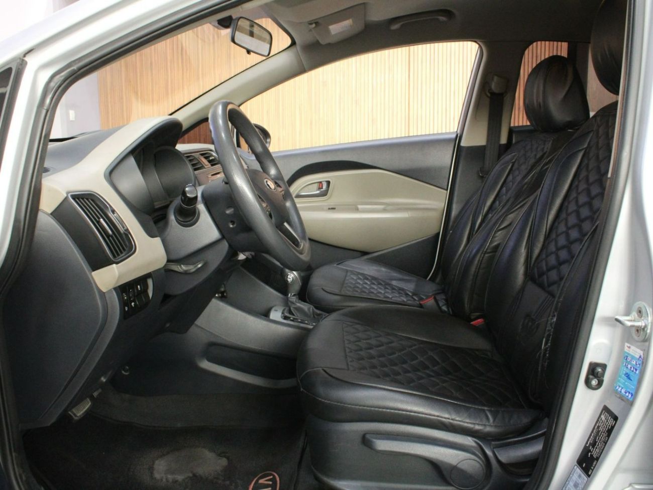 Kia Rio Hatchback | GCC