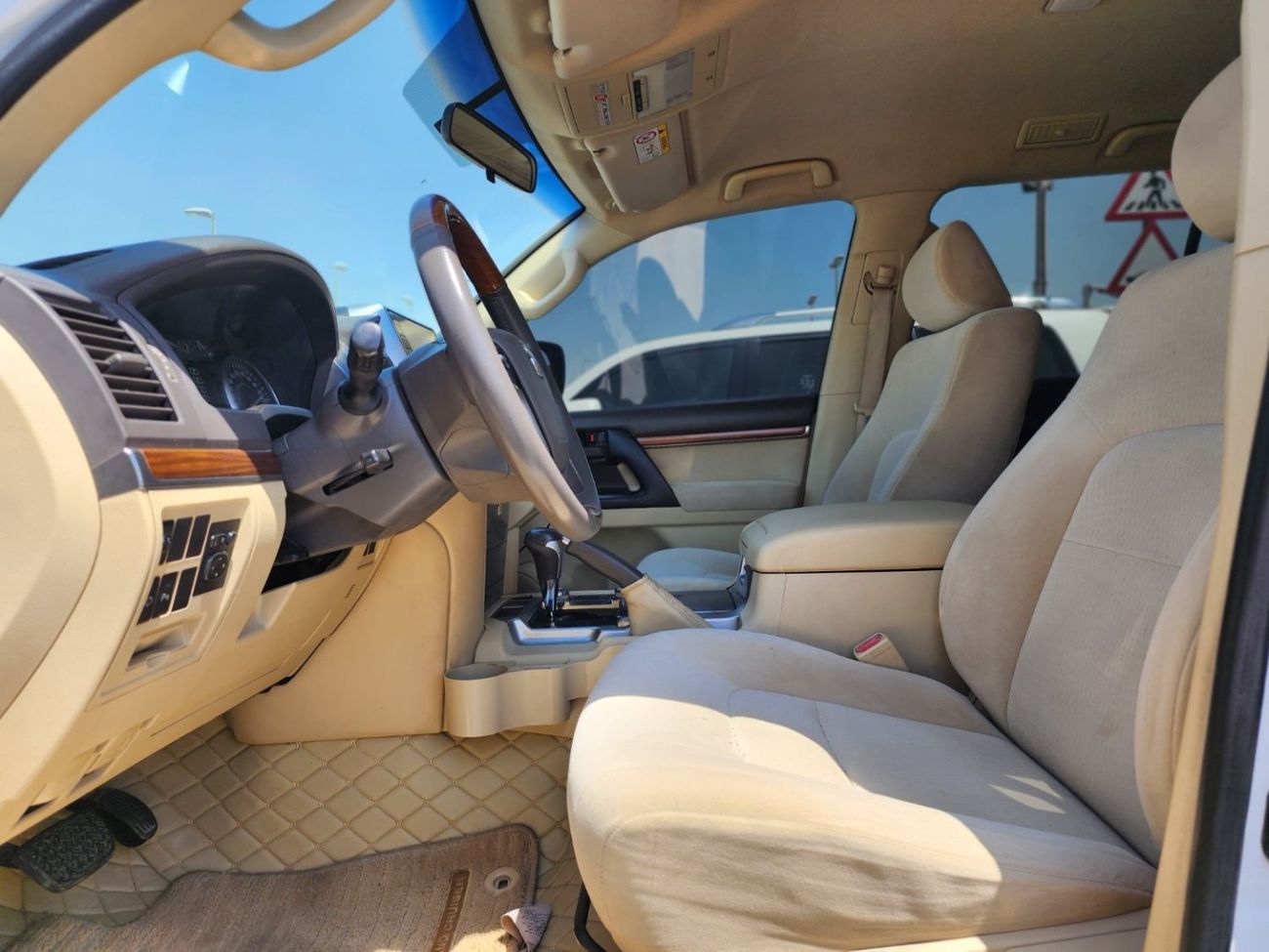 تويوتا لاند كروزر GX.R V8 Deisel