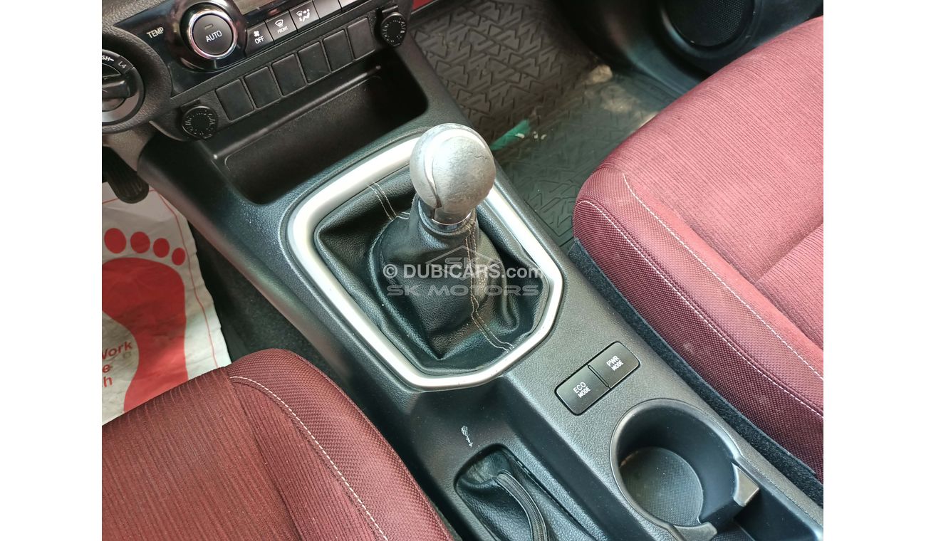 Toyota Hilux 2.7L, 17" Rims, Xenon Headlights, ECO/PWR Mode, Rear Camera, Front & Rear A/C, 4WD, DVD (LOT # 7911)