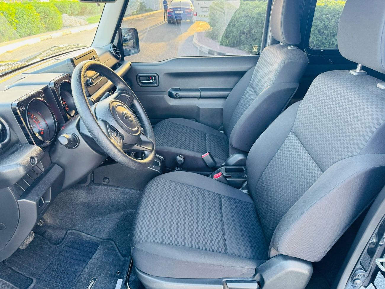 سوزوكي جيمني GLX 1.5L (3-Doors) GCC SPEC NEAT AND CLEAN