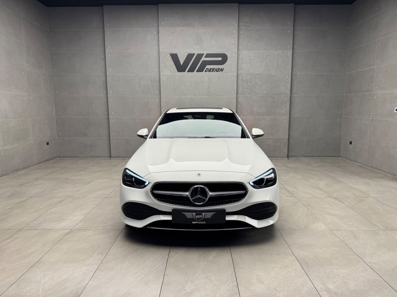 Mercedes-Benz C 200 Premium 2.0L Premium 1.5L