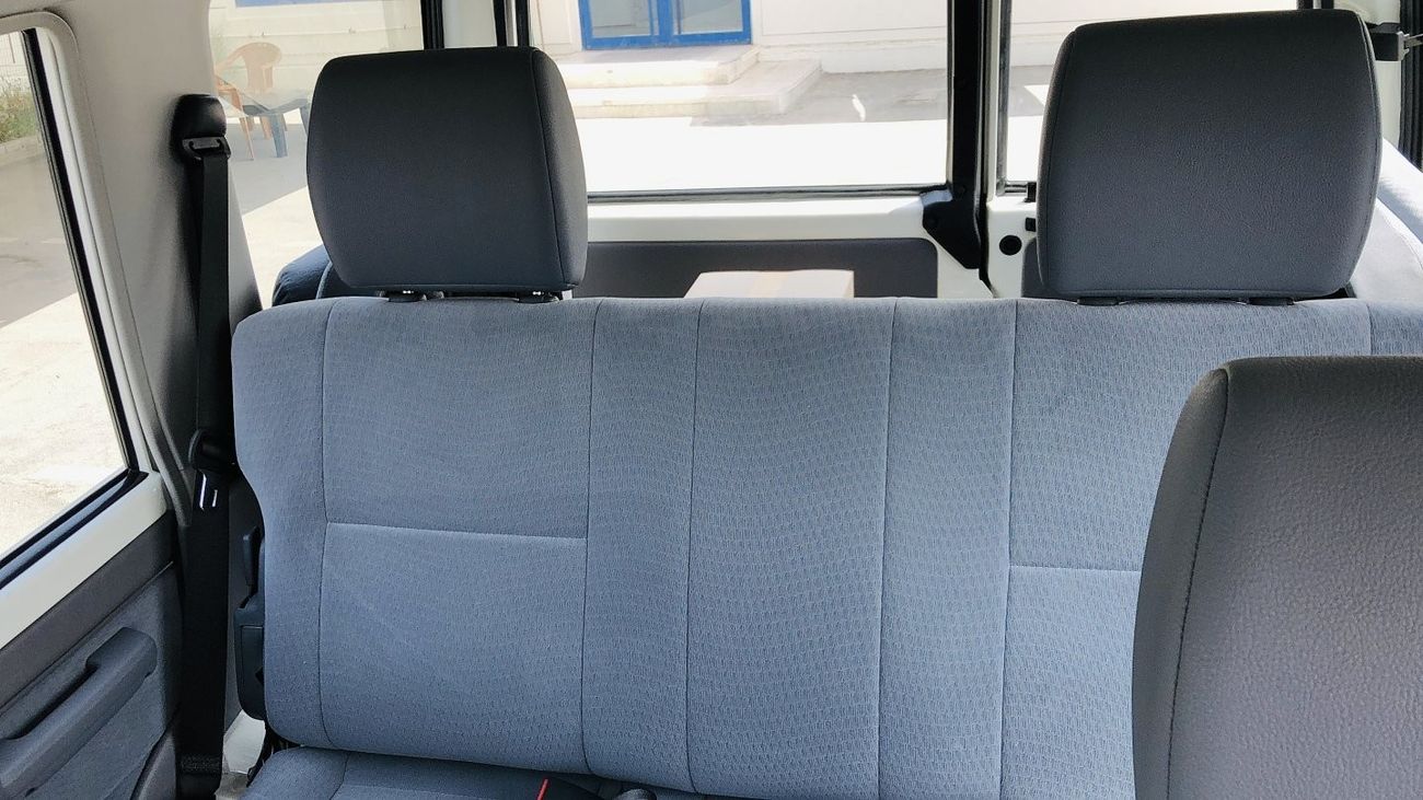 تويوتا لاند كروزر 70 4.2L DIESEL 6-CYLINDER  5-DOORS 2023