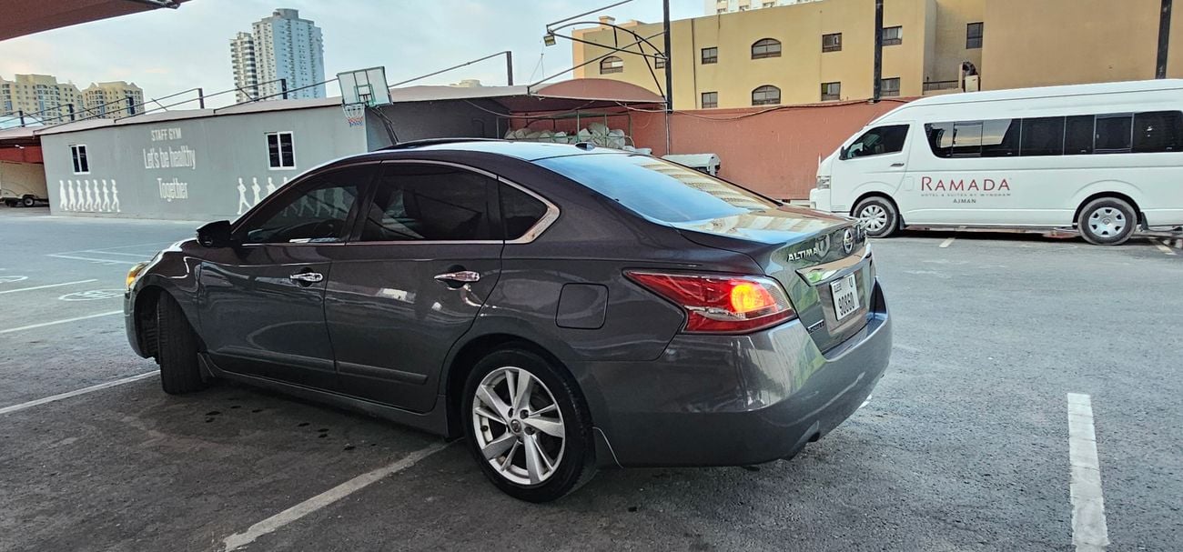 Nissan Altima