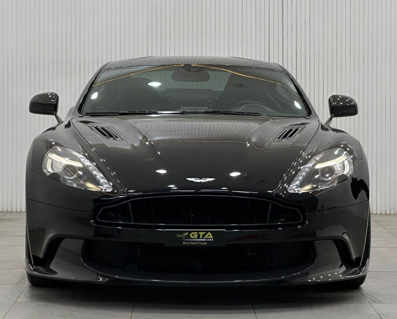 أستون مارتن فانكويش S 2017 Aston Martin Vanquish S, Warranty, Full Options, Very Low Kms, Excellent Condition