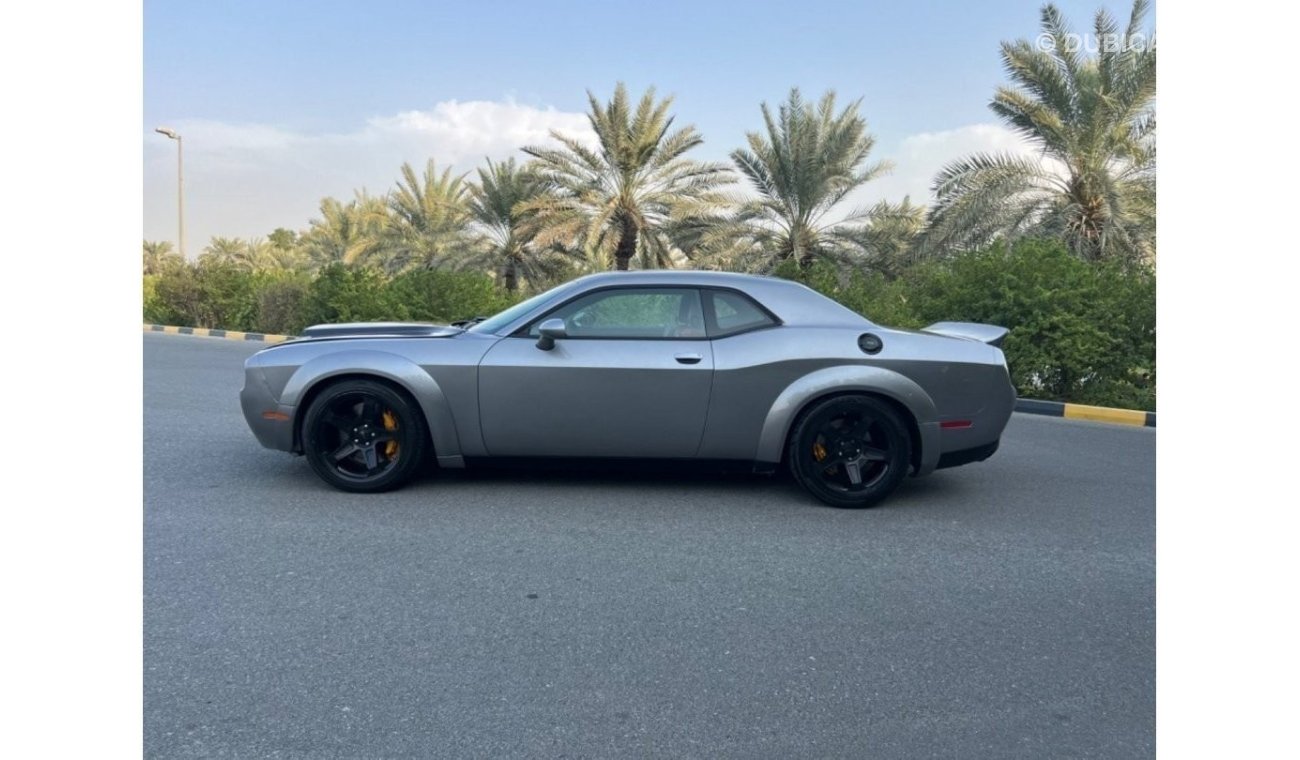 Dodge Challenger SRT Hellcat 2015 GCC Full carbon