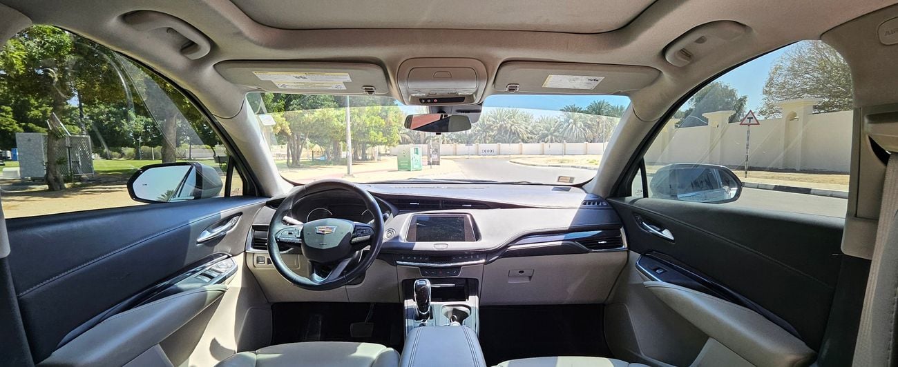 Cadillac XT4 Luxury 2.0T SUV/Crossover. 5 seats. 5 doors