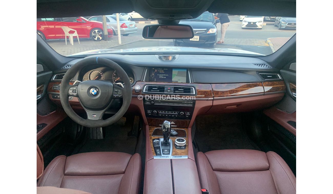 BMW 750Li BMW 750Li_2013_Excellent_Condihion