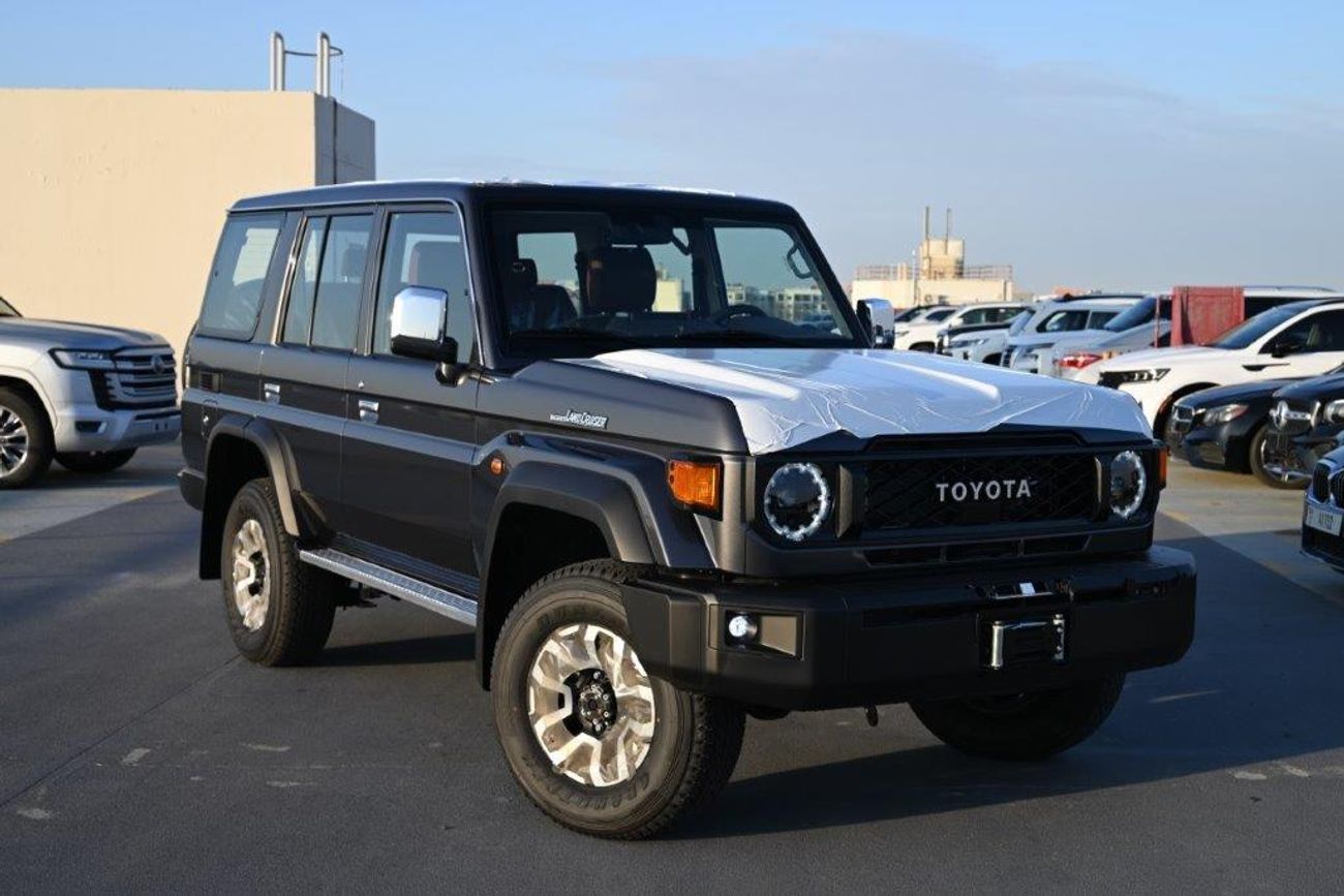 Toyota Land Cruiser 70 S-DLX 2.8L (5 Door) ONLY FOR EXPORT