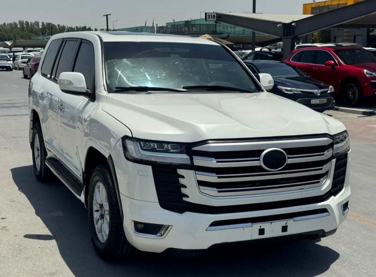 تويوتا لاند كروزر Toyota land cruser GXR 2009 facelifted 2025 V8 4.6 petrol Engin  colour white push start transmissio