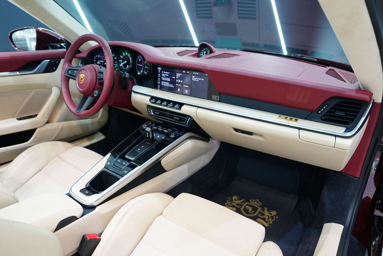 بورش 911 TARGA 4S HERITAGE DESIGN EDITION