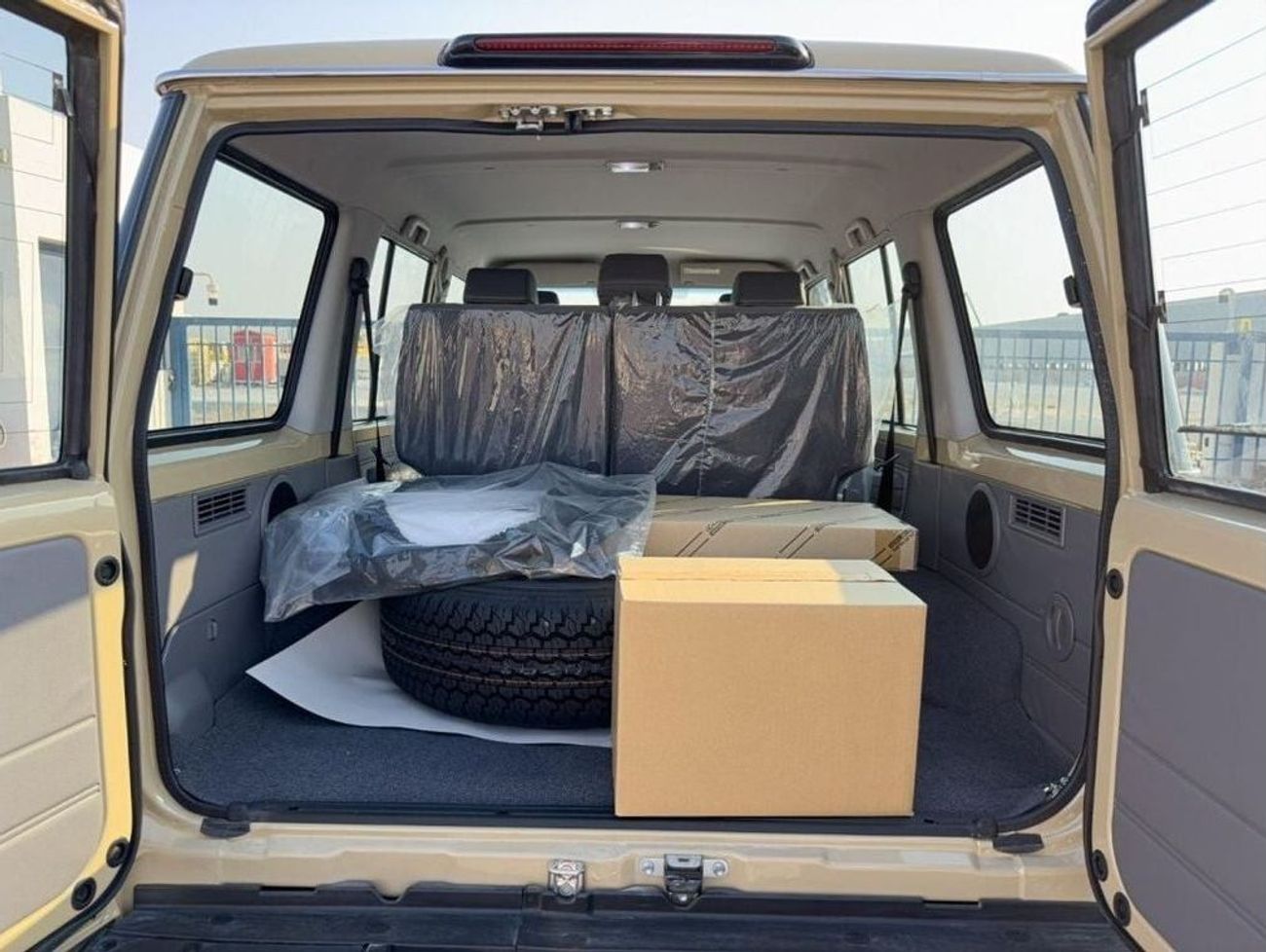 Toyota Land Cruiser 70 2024 Toyota LC76 4.0 Hard Top LX HI - Beige inside Bluish Grey | Export Only