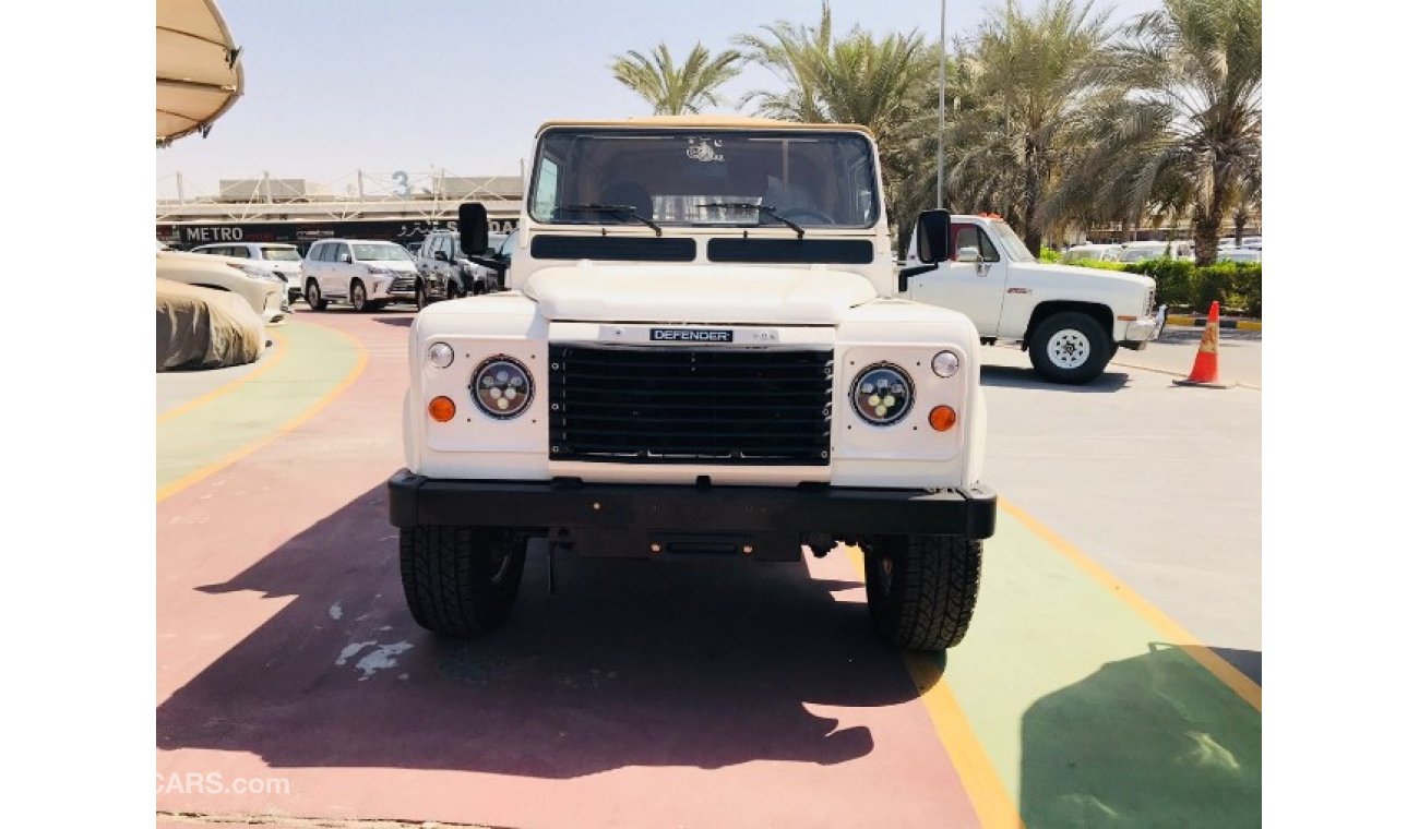 Land Rover Defender 90