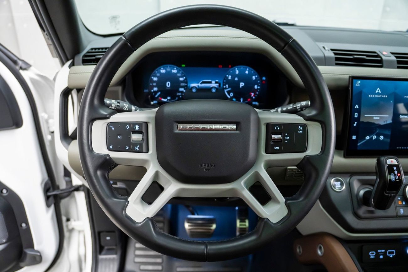 Land Rover Defender 