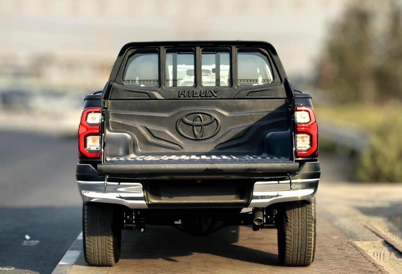 Toyota Hilux SGLX D/CAB,PICKUP,2.7L,4X4,DIGITAL AC,WOODEN INTERIOR,BLIND SPOT,DVD+CAMERA,DIFF LOCK,A/T, 2 COOL BO