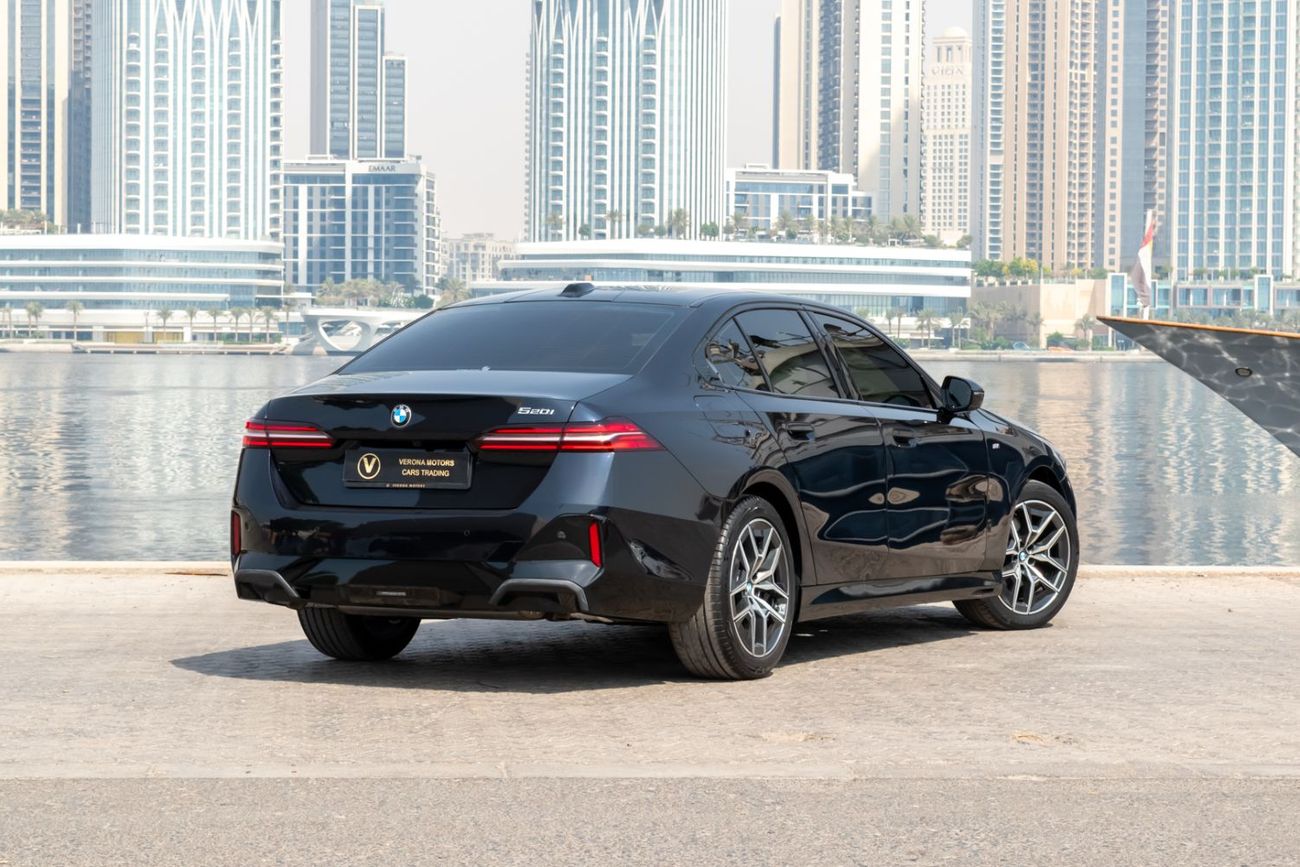 بي أم دبليو 520i M Modern-line