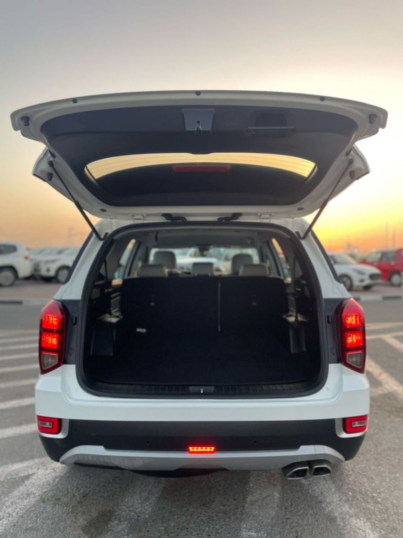 Hyundai Palisade 2022 Hyundai Palisade Comfort Edition 3.5L V6 - GCC MidOption+ - 7 Seater - AWD 4x4 -