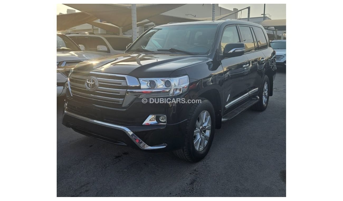 تويوتا لاند كروزر GXR