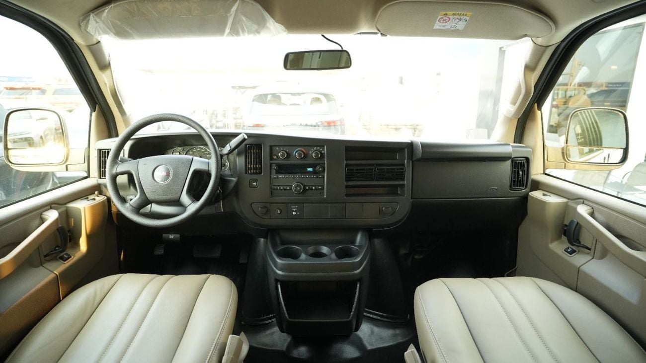 GMC Savana V8 6.6 Normal Wheelbase 2025 MY