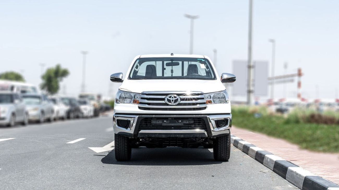 تويوتا هيلوكس 2026 Toyota Hilux SC GLX 2.8L AT Diesel (White-Red)
