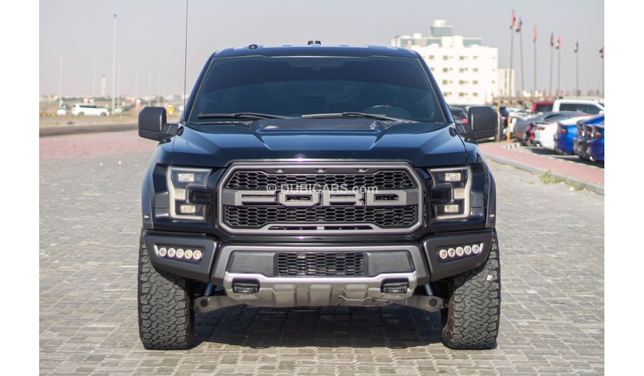 فورد إف-150 رابتور فورد رابتر F-150 SVT موديل : 2018  السعر :165.000 ممشي : 119.137 ك/م مواصفات خليجية فل اوبشن  415 حص