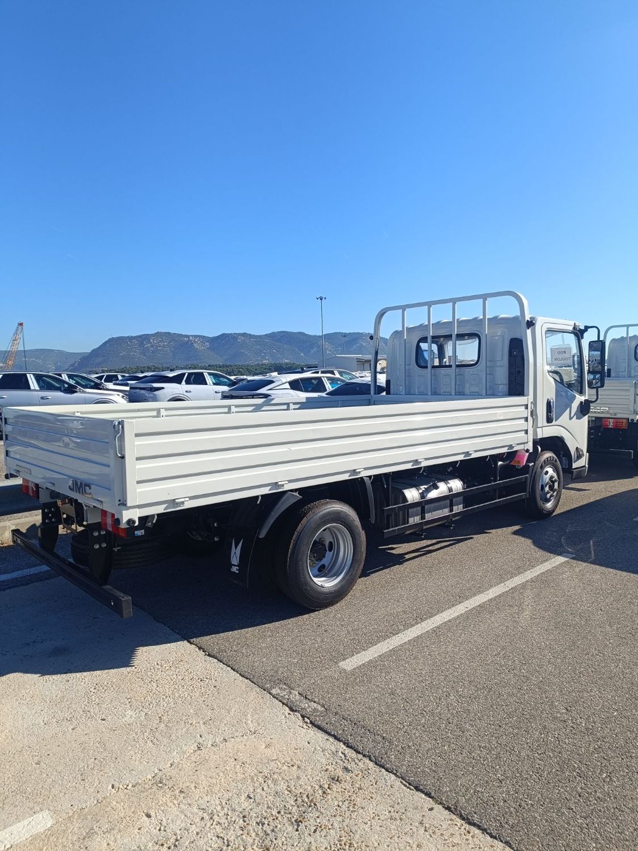 جاي ام سي كونتينير