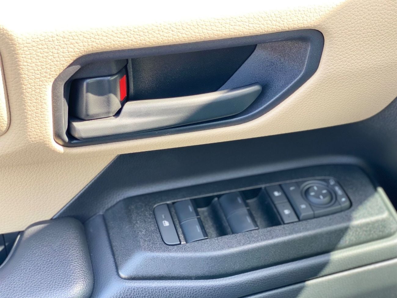 Toyota Prado 2.4L TURBO MID A/T PETROL TO