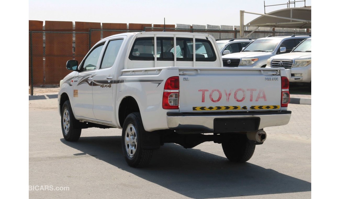 Toyota Hilux 2016 | HILUX DOUBLE CABIN DIESEL WITH GCC SPECS AND EXCELLENT CONDITION