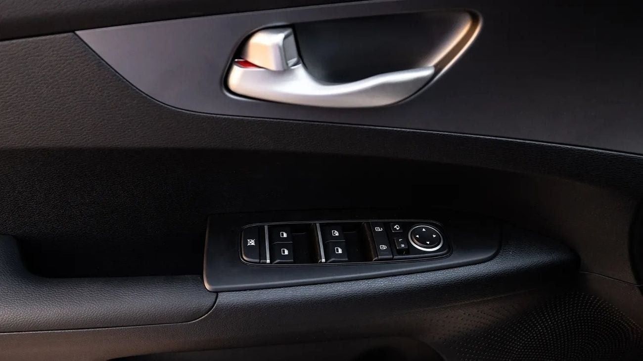 Kia K3 COMFORT PREMIUM EDITION + CRUSIER CONTROL + ELECTRIC SEAT [ EXPORT ONLY ]