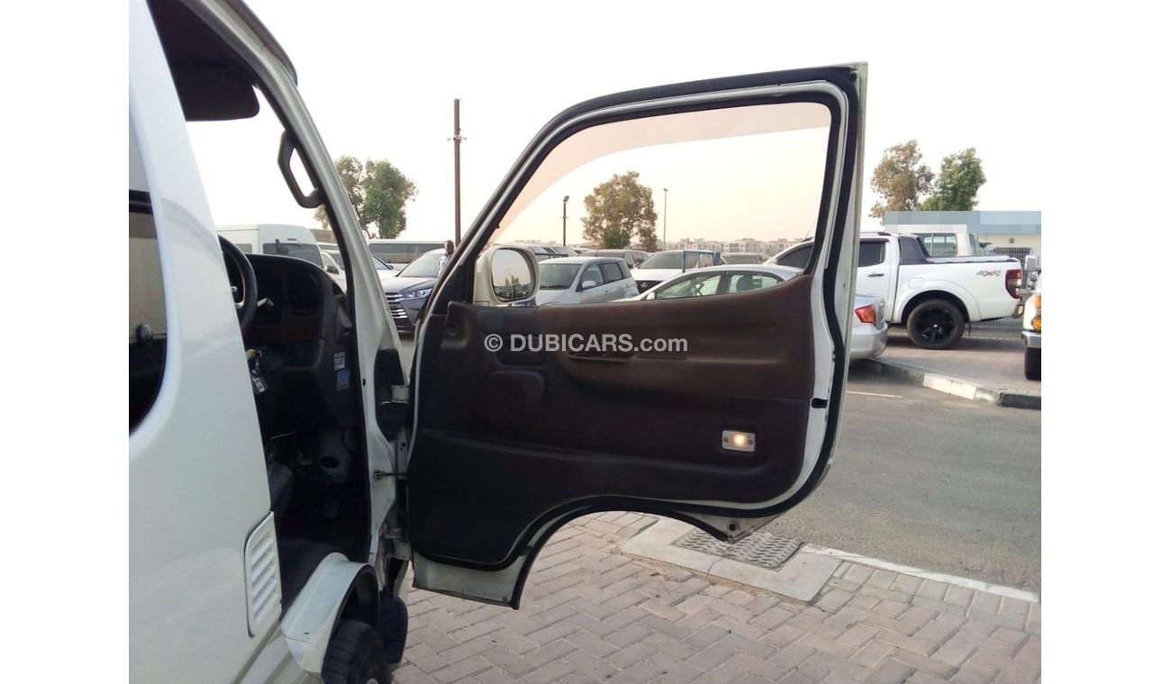 Toyota Hiace TOYOTA HIACE VAN RIGHT HAND DRIVE(PM31184)